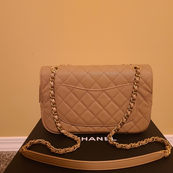 Chanel Caviar Flap Bag - Picture 4 of 8